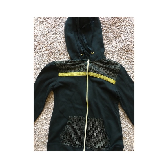 2 PIECE BRAND NEW MATERIAL GIRL ACTIVE SET!! - Picture 5 of 6